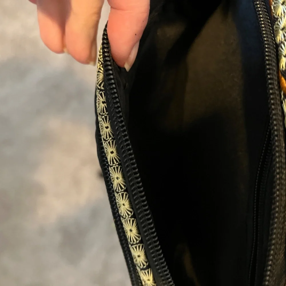 Cross Body / Belt bag - Picture 6 of 11